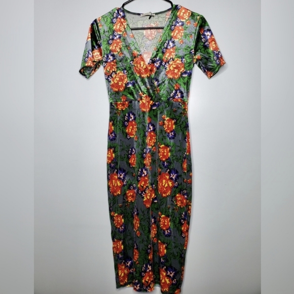 Zara Emerald Floral Velvet V-neck Dress - Picture 4 of 9